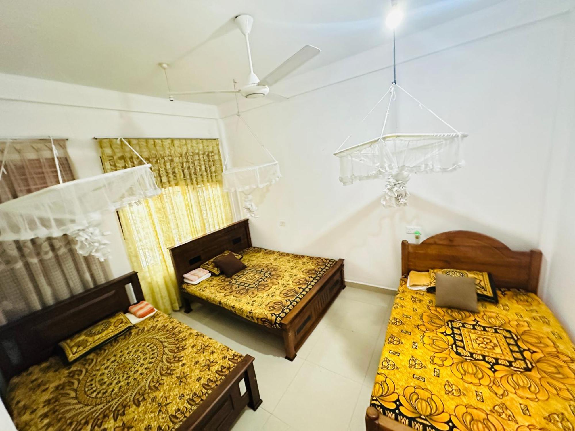 Golden Town Hotel Tangalle Exteriör bild