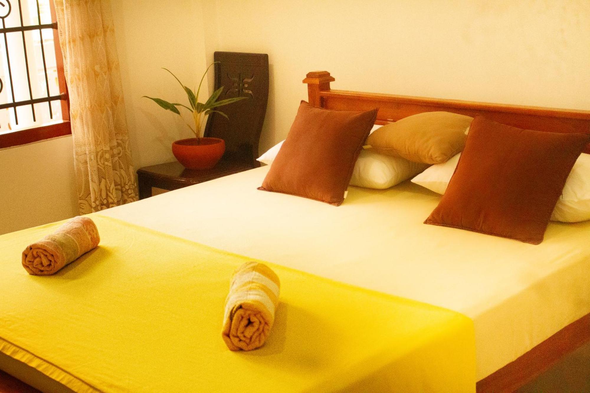 Golden Town Hotel Tangalle Exteriör bild